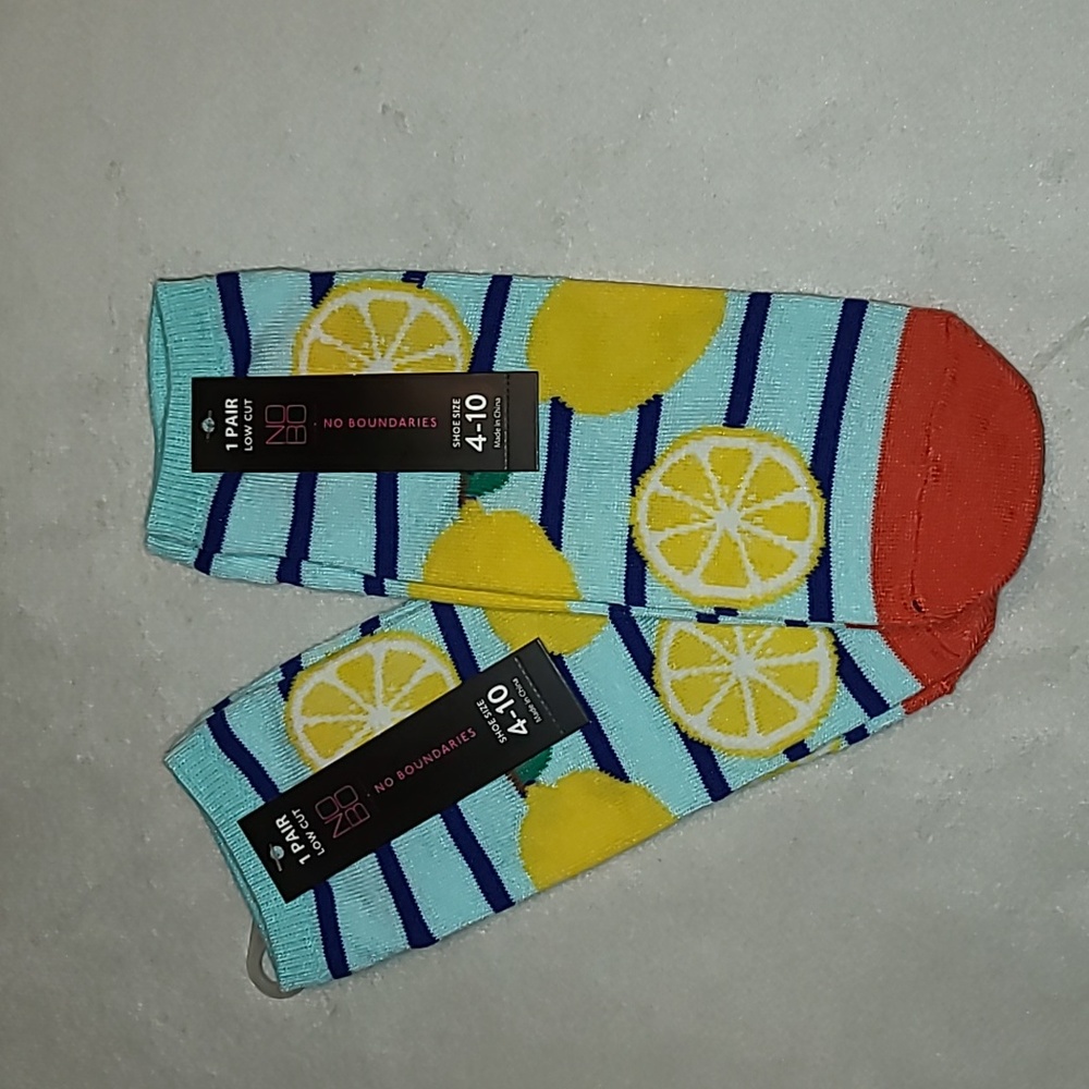 NWT! No Boundries women's low cut socks
